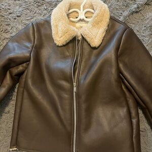 Elegant Brown Leather Jacket with Cream Collar